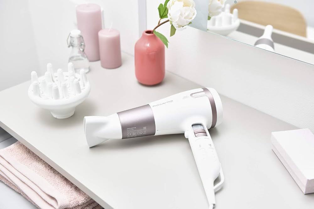 Rowenta CV7461F0 hair dryer