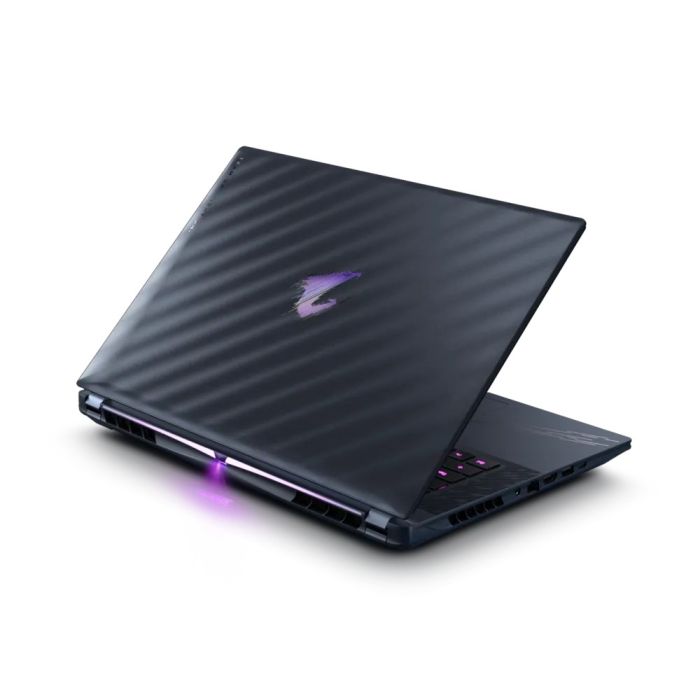 Gigabyte AORUS MASTER 16" OLED Ultra 9-275HX 32/1 5080 W11P /BYHC5KZE64SP
