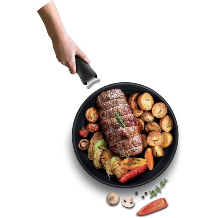 Tefal L9863153 pan holder