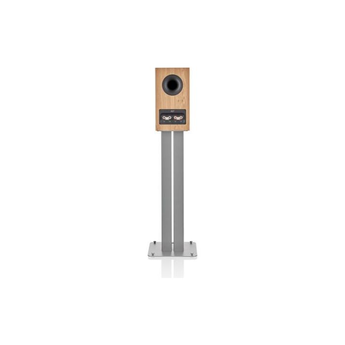 B & W 607 S3 Small Bookshelf Speaker Oak