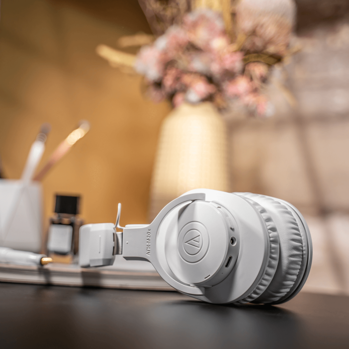 Audio-Technica ATH-M20XBT Wireless Headphone / ATH-M20XBT