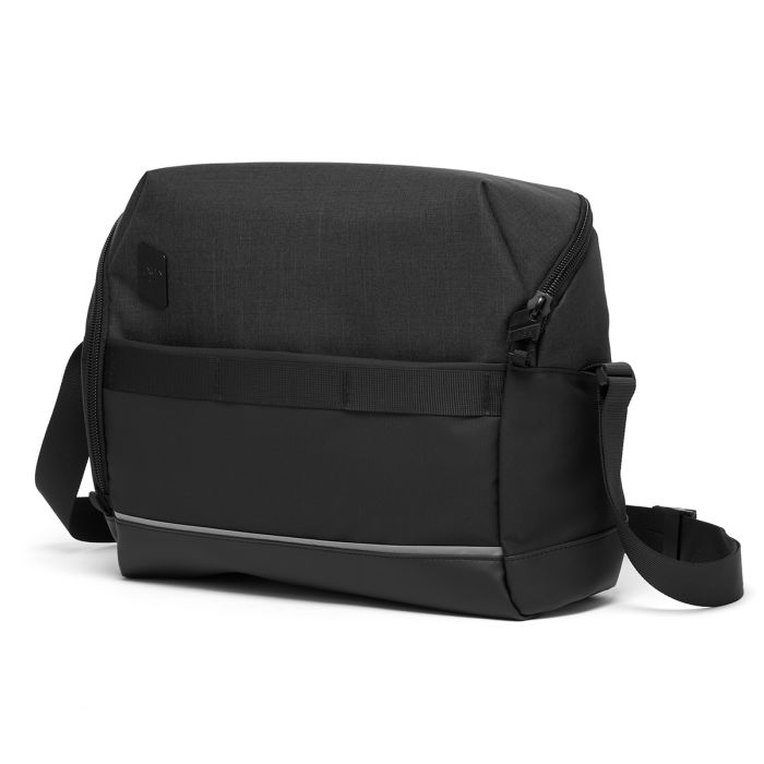 Lexon Messenger Bag Black/LN2601N