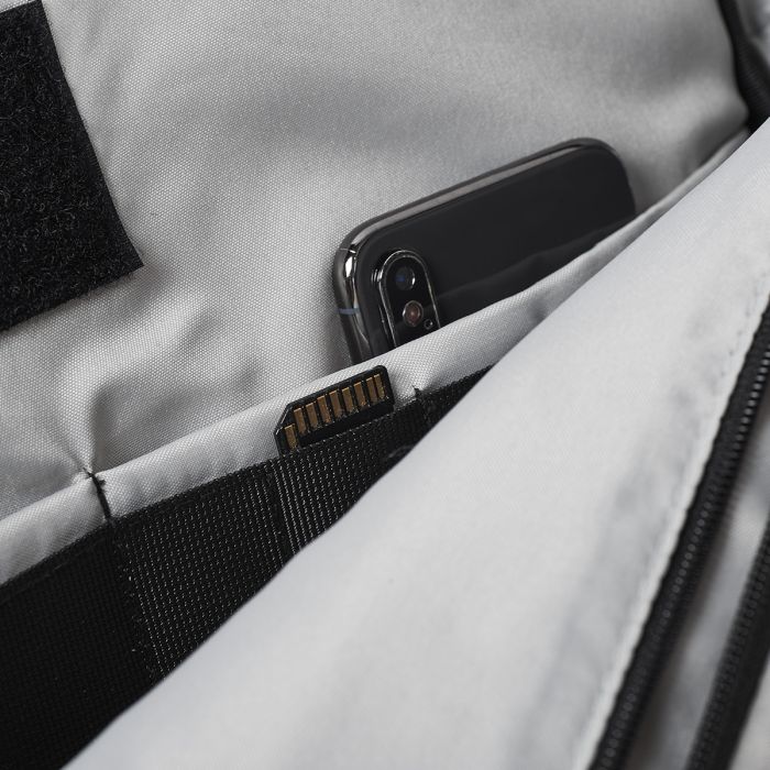 Lexon Messenger Bag Black/LN2601N