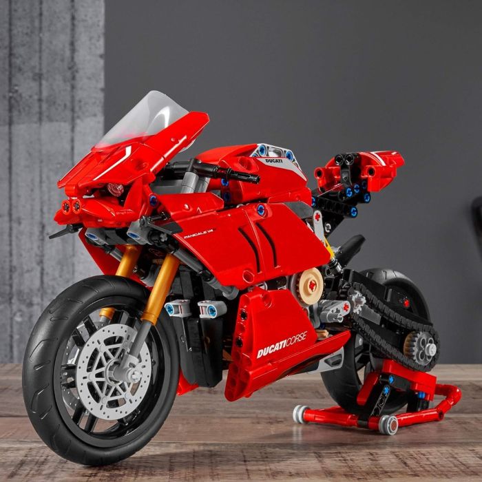 Lego Ducati Panigale V4 R_42107