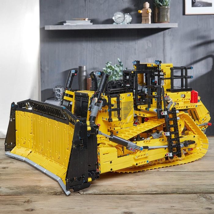 Lego App-Controlled Cat® D11 Bulldozer_42131