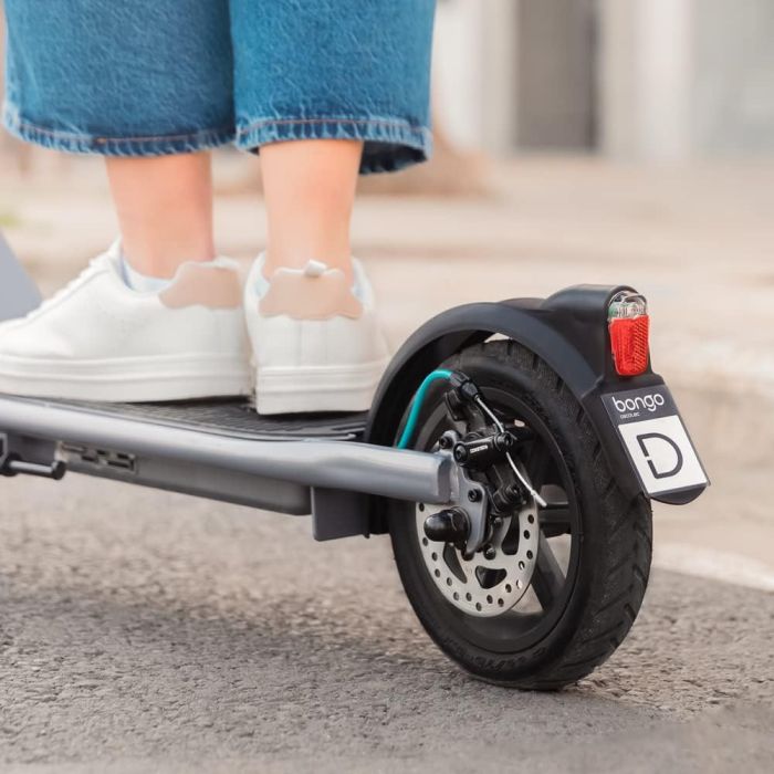 Cecotec 07104 500-W electric scooter