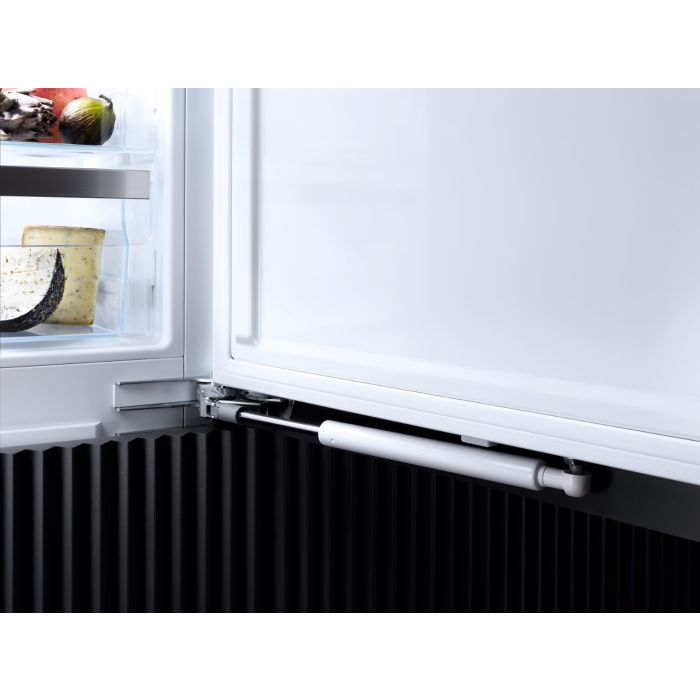 Miele K7777 B