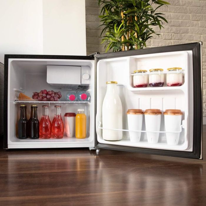 Cecotec 02311 46-litre mini cooler with compressor