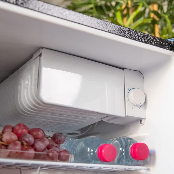 Cecotec 02311 46-litre mini cooler with compressor