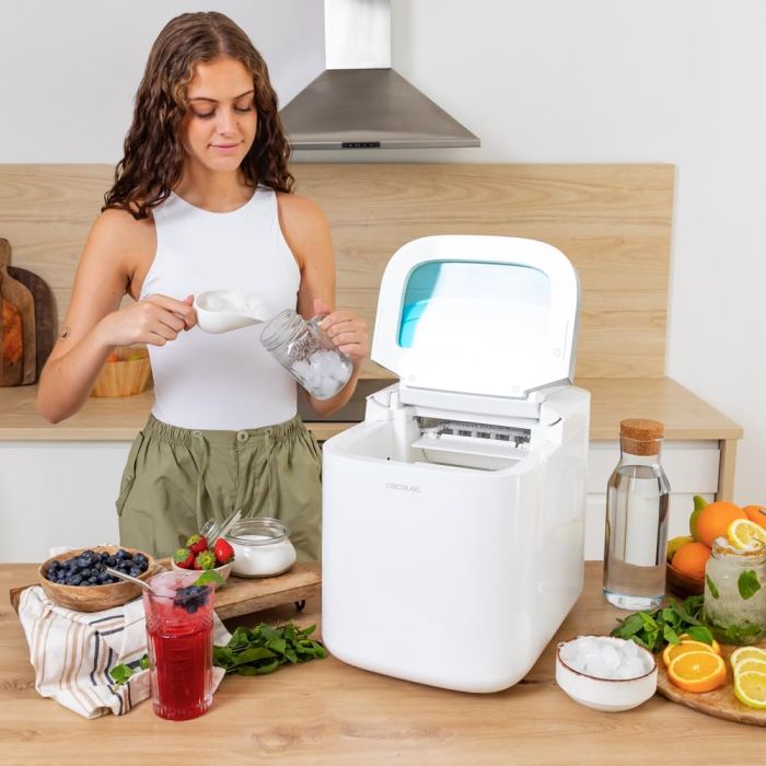 Cecotec 08052 Chillin' Ice 1500 ice maker capacity 15kg, 105W