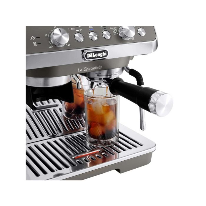 DeLonghi EC9255.T Semi automatic coffee machine - outlet