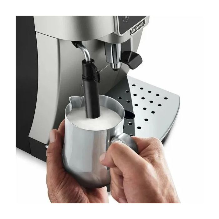 DeLonghi ECAM220.30.SB Magnifica Start