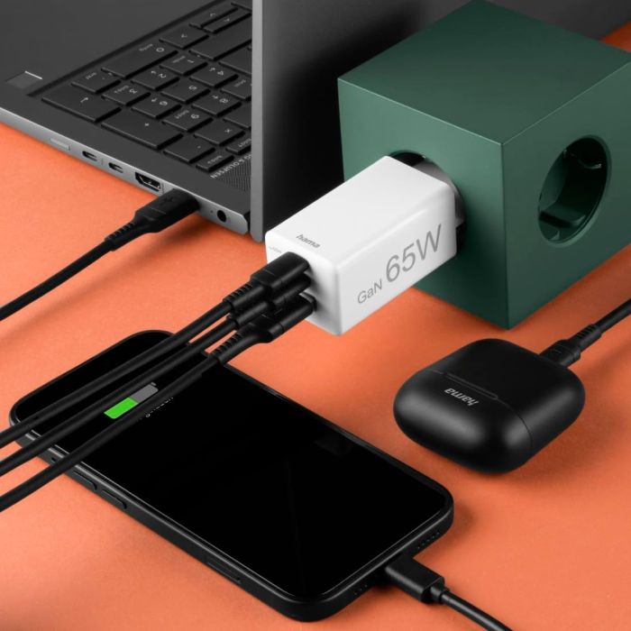 Hama Fast Charger, 2x USB-C, 1x USB-A, Mini Charger, PD, 65W, White (201996)