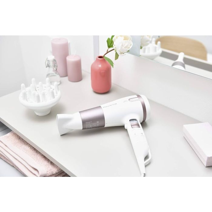 Rowenta CV7461F0 hair dryer