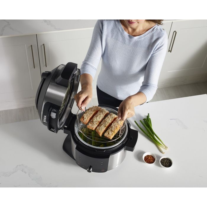 Ninja OL550EU multicooker with smartlid
