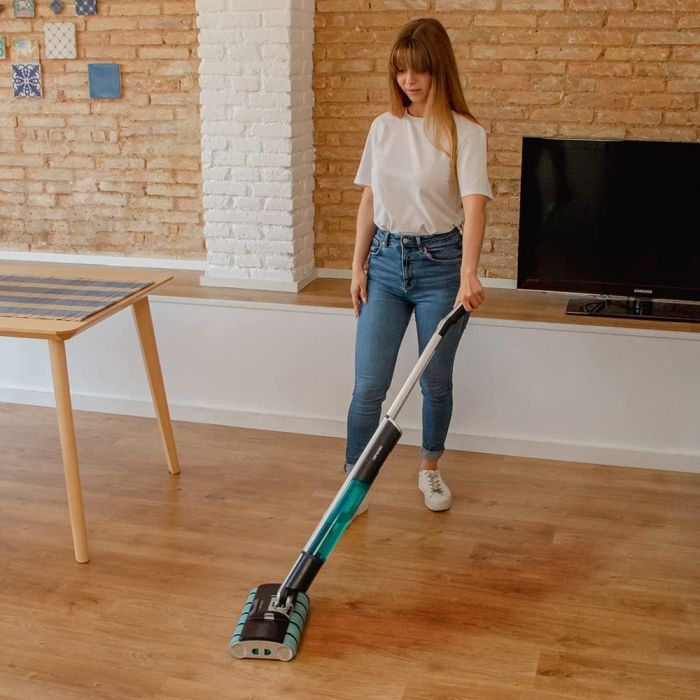 Cecotec 04552 FreeGo Wash Twice Spray electric mop