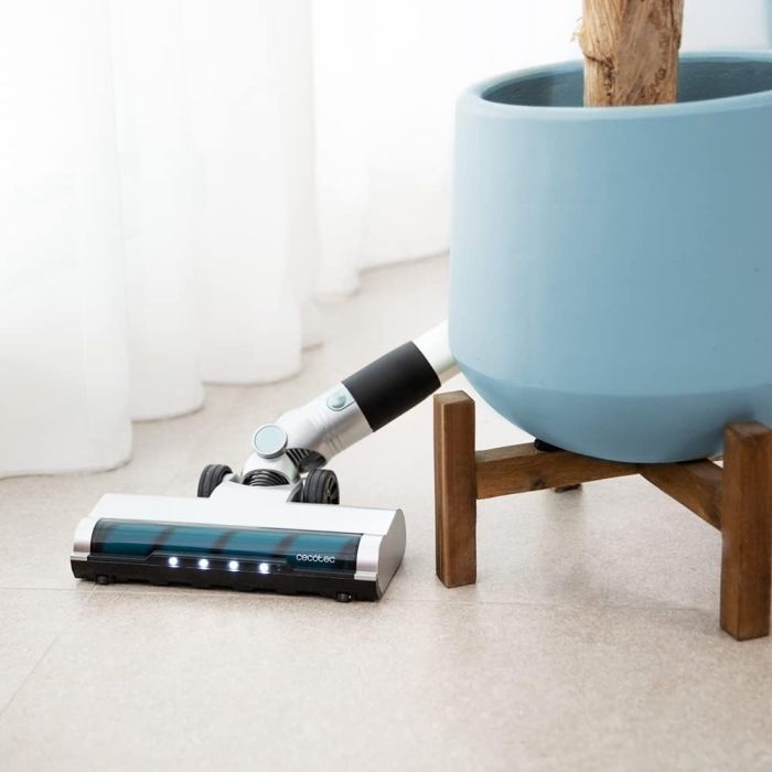 Cecotec 08403 Cordless Vertical Vacuum Cleaner. 210W