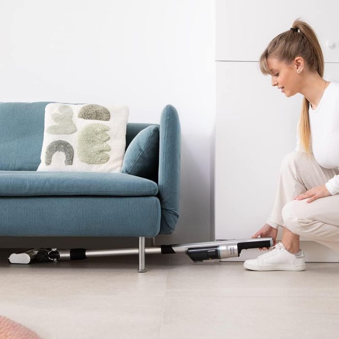 Cecotec 08403 Cordless Vertical Vacuum Cleaner. 210W