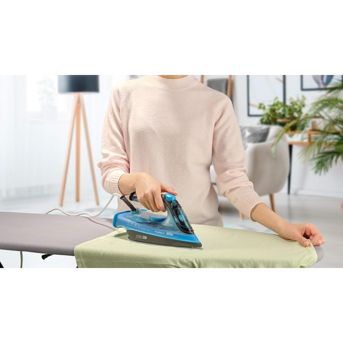 Braun FI3194BK Steam iron black/blue
