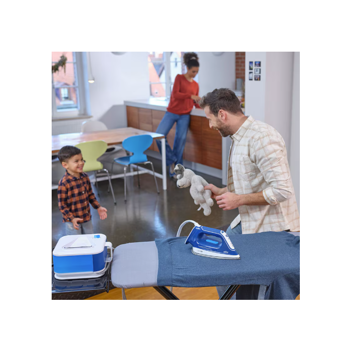 Braun IS2565BL CareStyle Compact Pro Steam station blue - outlet
