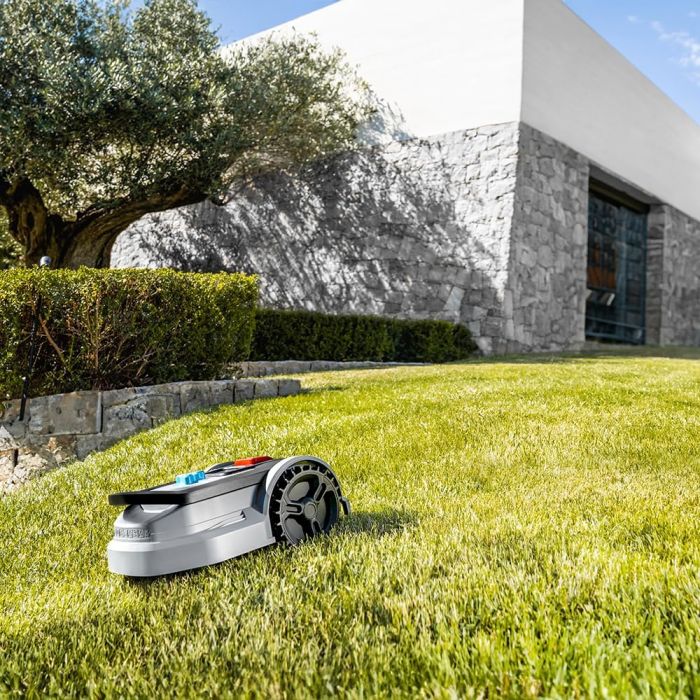 Cecotec 04477 Conga Grasshopper 300 Robotic lawn mover