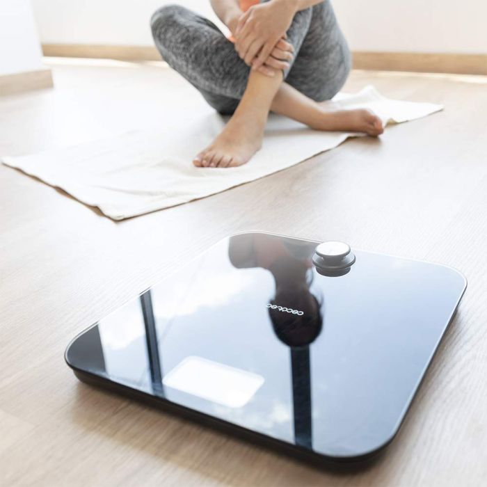 Cecotec 04251 Battery-free smart bathroom scale