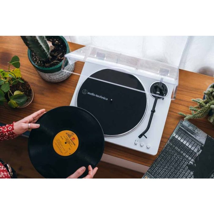 Audio-Technica AT-LP70XBTBS Turntable, White/Silver / AT-LP70XBTWS