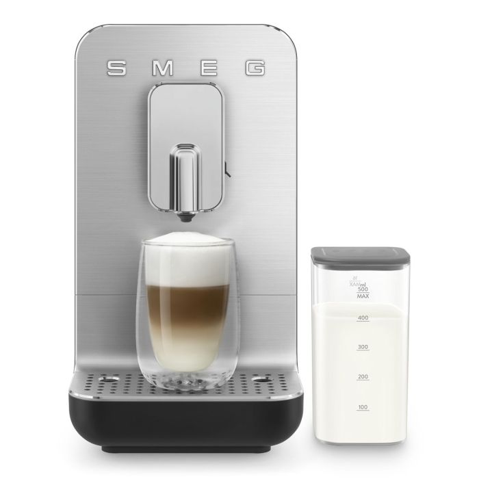 SMEG  BCC13BLMEU Automatic Coffee Machine