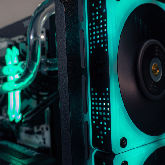 GBM PC Z Luminara Ultra 9-285K 96GB/2TB RTX5080 Z890-A