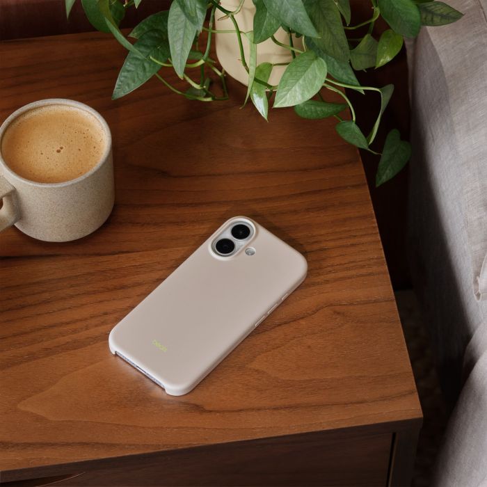 Beats iPhone 17 Case with MagSafe and Camera Control - Lime Stone/MGK34LL/A